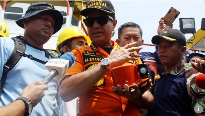 Vết trên hộp đen tiết lộ điều đáng sợ về cú rơi của máy bay Indonesia