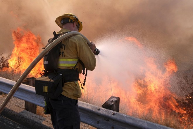 Cháy rừng thảm khốc nhất lịch sử California, 44 người chết