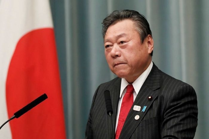 Bộ trưởng An ninh mạng Nhật Bản thừa nhận chưa từng sử dụng máy tính