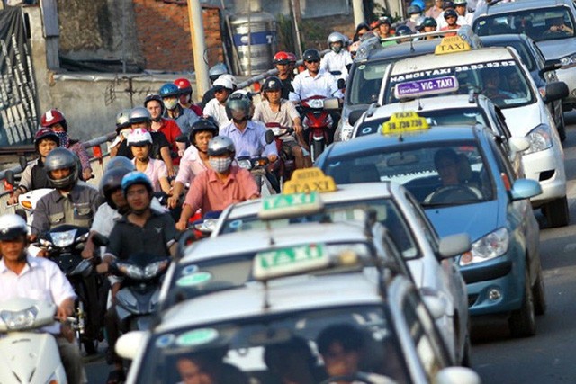 Hà Nội thống nhất 3 màu sơn taxi: Áp dụng sẽ gặp nhiều khó khăn