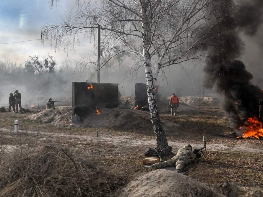 Anh tuyên bố sẽ gửi thêm binh lính tới Ukraine để chống lại "các mối đe dọa của Nga"