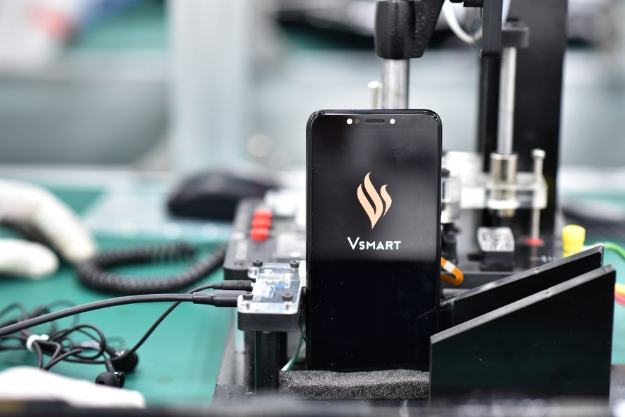 Sản phẩm điện tử thông minh đầu tiên của Tập đoàn Vingroup sẽ được công bố vào ngày 14/12 tới