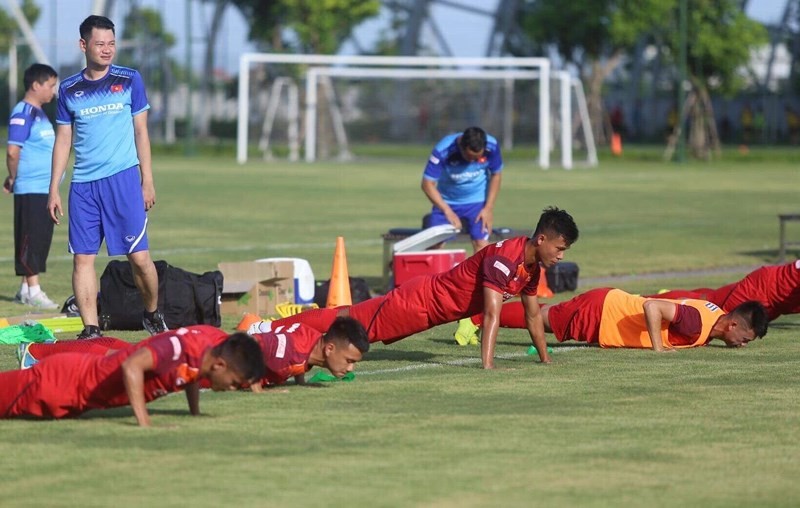 Đội tuyển trẻ U-22 Việt Nam tích cực tập luyện trong các đợt tập trung xen kẽ giải vô địch quốc gia từ đầu tháng 7 đến tháng 10 chuẩn bị săn vàng SEA Games 30. Ảnh: NGỌC DUNG