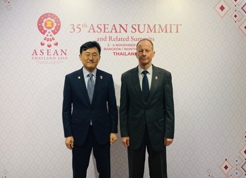 Hội nghị Cấp cao ASEAN 35: Quan chức ngoại giao cấp cao Hàn-Mỹ hội đàm