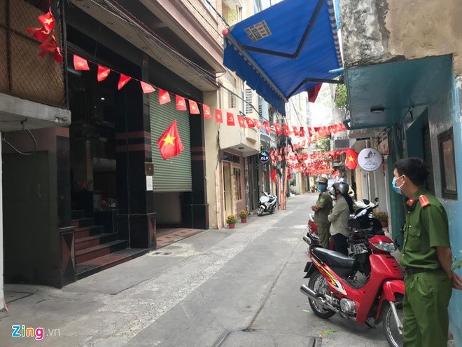 Khách sạn Triều Hân (đường Nguyễn Thị Minh Khai, quận 3) hiện đã được lực lượng chức năng phong tỏa, cách ly. Ảnh: Thu Hằng.