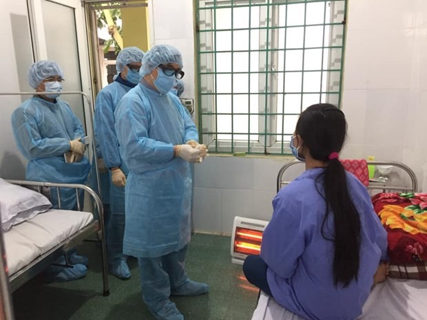 Đội cơ động phản ứng nhanh dịch nCoV của Bộ Y tế đã tới Trung tâm Y tế huyện Bình Xuyên.