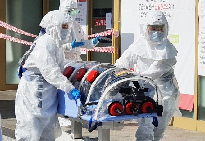 Hàn Quốc xác nhận ca tử vong đầu tiên, số ca nhiễm Covid-19 tăng lên 104