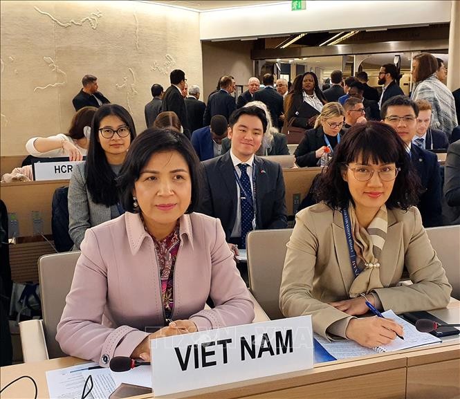 Đoàn Việt Nam do Đại sứ Lê Thị Tuyết Mai làm Trưởng đoàn tham dự khóa họp lần thứ 43 Hội đồng Nhân quyền LHQ. Ảnh: Xuân Hoàng/P/v TTXVN tại Geneva.