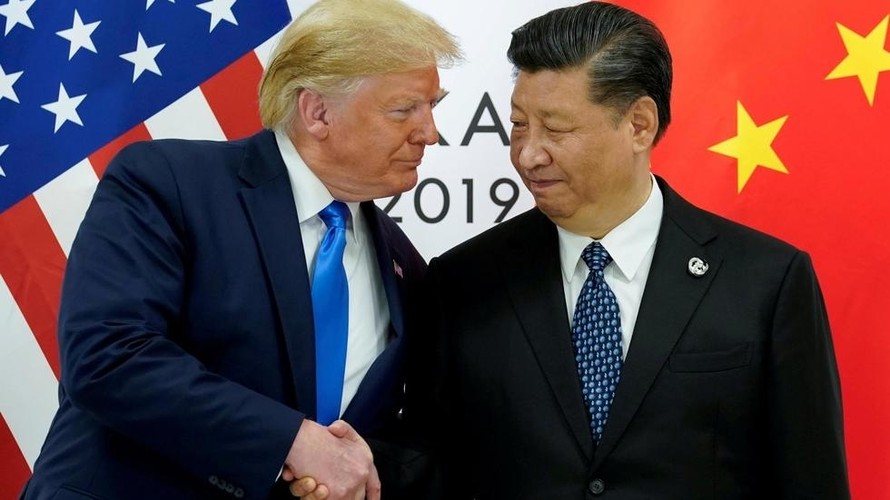 Tổng thống Mỹ Donald Trump gặp chủ tịch Trung Quốc Tập Cận Bình, bên lề thượng đỉnh G20, Osaka, Nhật Bản, ngày 29/06/2019. (Ảnh: Reuters)