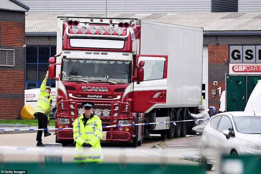 Vụ 39 thi thể trong xe đông lạnh: Tài xế lái xe tải nhận tội ngộ sát