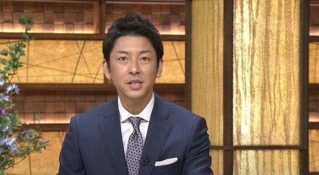 Tomikawa trên sóng truyền hình đầu tháng 4.