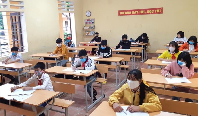 Học sinh ngồi cách nhau 1,5m, không quá 20 em/lớp: Các trường kêu khó thực hiện