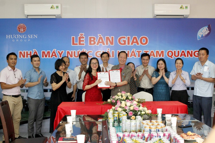 Tập đoàn Hương Sen bàn giao nhà máy nước giải khát cho Công ty Cổ phần Pushmax