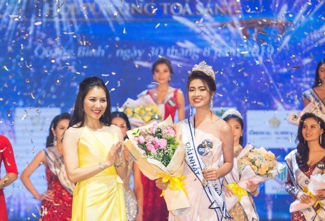 Trần Ngọc Huyền giành giải Nhất tại cuộc thi tìm kiếm người đẹp du lịch Quảng Bình 2019.