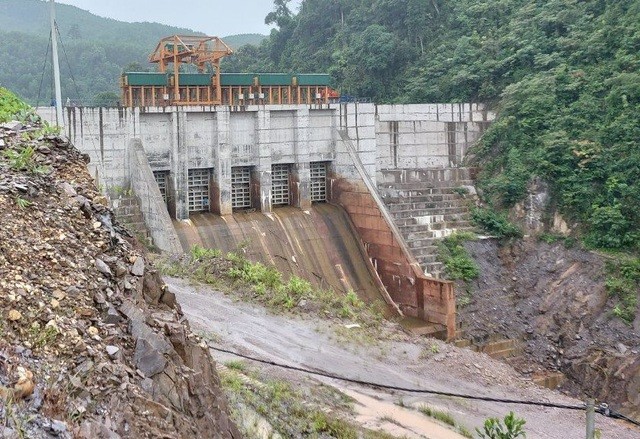 Thừa Thiên Huế cưỡng chế một nhà máy thủy điện xả nước trước bão số 13