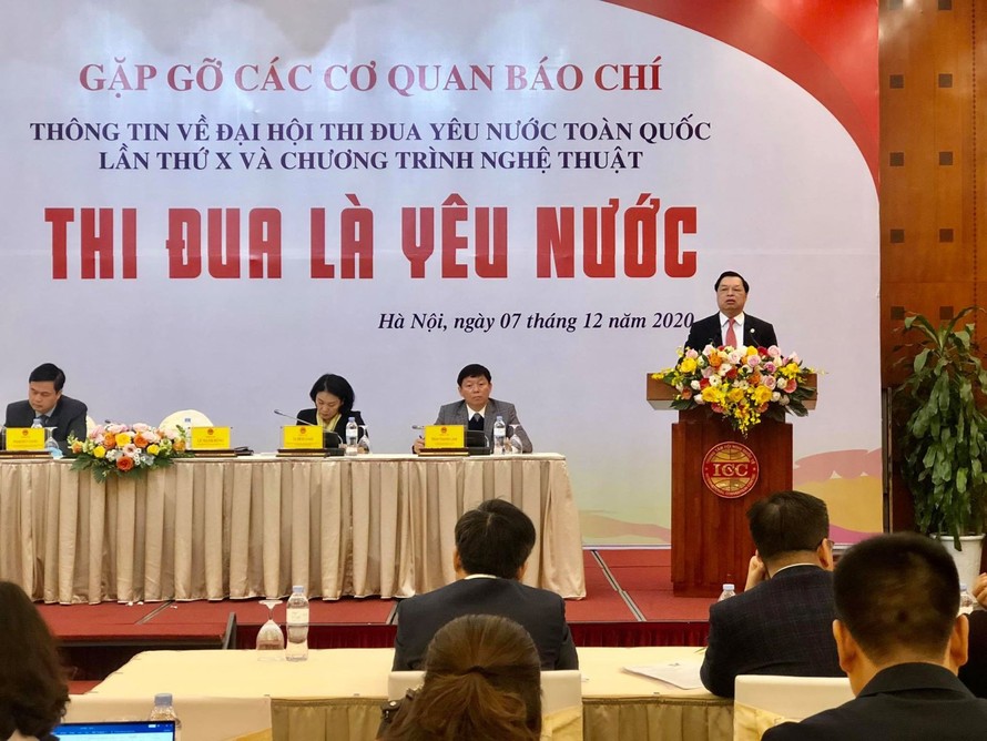 Đồng chí Lê Mạnh Hùng, Phó Trưởng ban Tuyên giáo Trung ương, Trưởng Tiểu ban Tuyên truyền về Đại hội Thi đua yêu nước toàn quốc lần thứ X phát biểu tại cuộc gặp gỡ báo chí tuyên truyền về Đại hội.