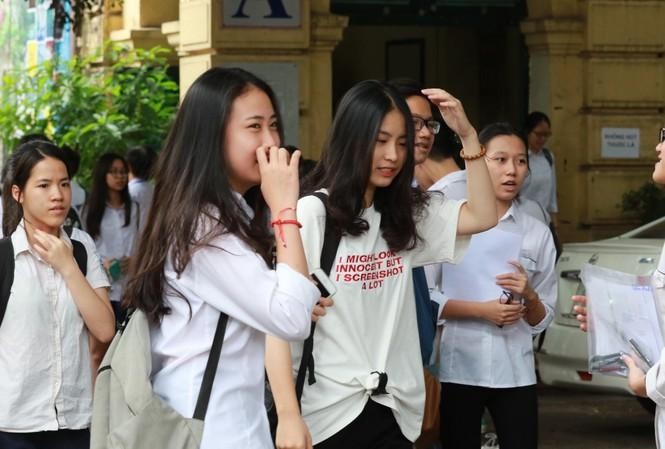Hà Nội công bố lượng học sinh đăng ký thi vào lớp 10 chuyên năm 2021-2022