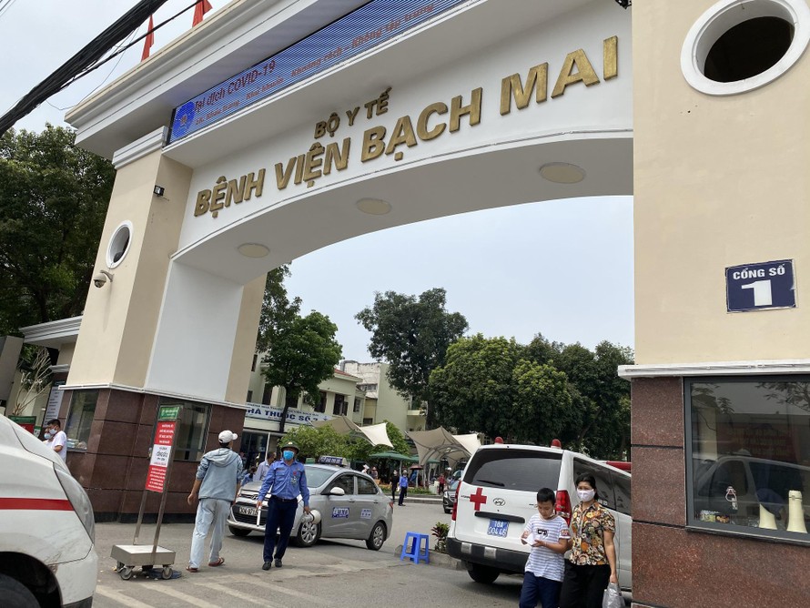 Bệnh viện Bạch Mai cử kíp chuyên môn về máy thở đến hỗ trợ Bắc Ninh