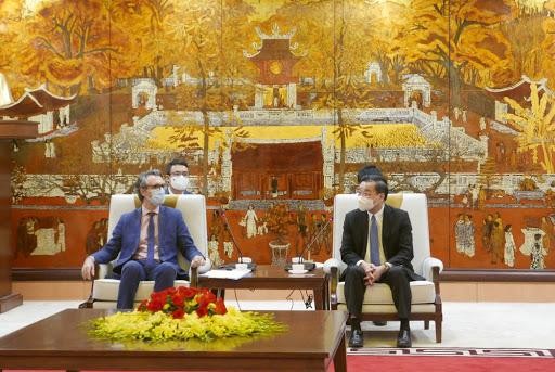 Chủ tịch UBND thành phố Hà Nội Chu Ngọc Anh tiếp ông Giorgio Aliberti, Đại sứ, Trưởng Phái đoàn Liên minh châu Âu (EU)