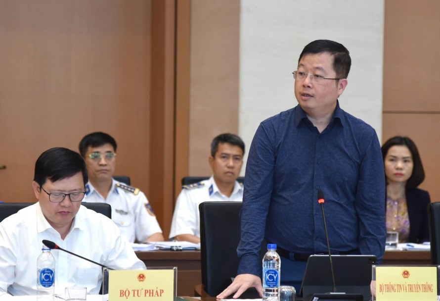 hứ trưởng Bộ Thông tin và Truyền thông Nguyễn Thanh Lâm phát biểu tại phiên giải trình