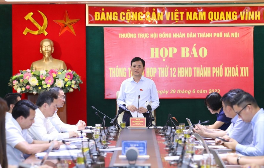Phó Chủ tịch HĐND TP Phạm Quí Tiên chủ trì buổi họp báo