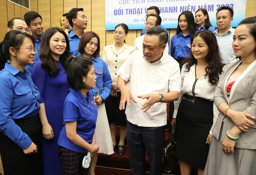 Chủ tịch UBND thành phố Hà Nội đối thoại với 2.000 thanh niên Thủ đô