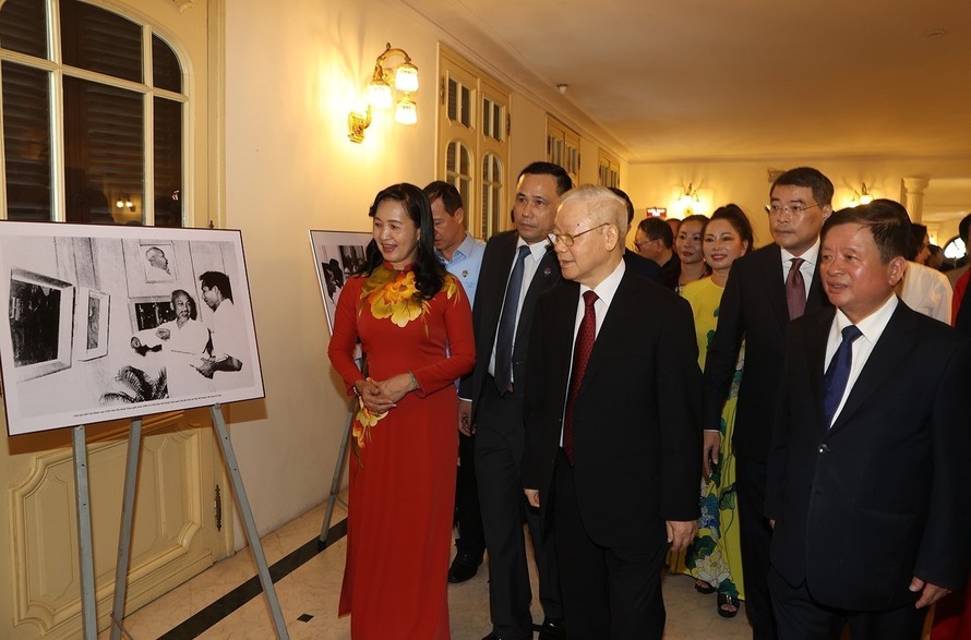 Tổng Bí thư Nguyễn Phú Trọng dự Lễ kỷ niệm 75 năm Ngày thành lập Liên hiệp các Hội Văn học Nghệ thuật Việt Nam. Ảnh: TTXVN
