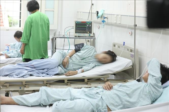 Hiện bệnh viện đa khoa Xanh Pôn đang điều trị cho 4 bệnh nhân trong vụ cháy chung cư mini. Ảnh: Minh Quyết – TTXVN