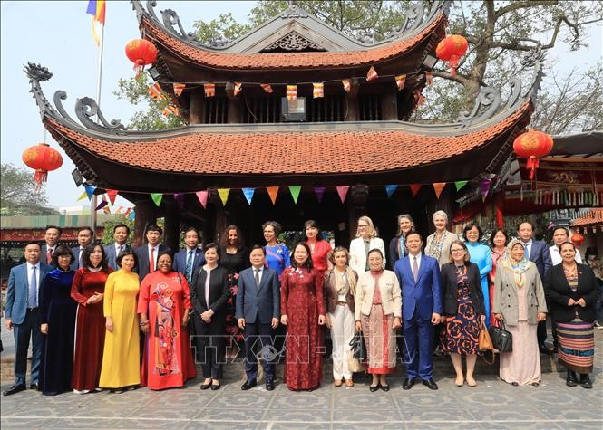 Phó Chủ tịch nước gặp mặt các nữ Đại sứ, Trưởng đại diện các tổ chức quốc tế tại Việt Nam