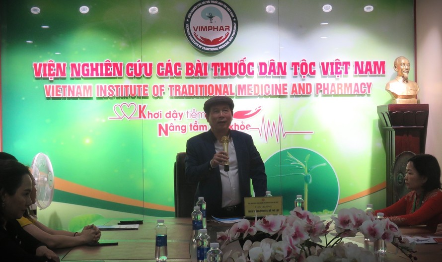 Viện trưởng Viện Khoa học công nghệ sức khỏe và sắc đẹp Việt - Thiếu tướng, thầy thuốc nhân dân, Tiến sĩ Đỗ Thế Lộc phát biểu tại buổi lễ