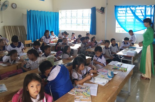 Hồi đầu năm học, nhiều học sinh lớp 3 ở trường Tiểu học Lê Hồng Phong, TP Sóc Trăng được phát hiện chưa đọc, viết thành thạo. Ảnh: Phúc Hưng.