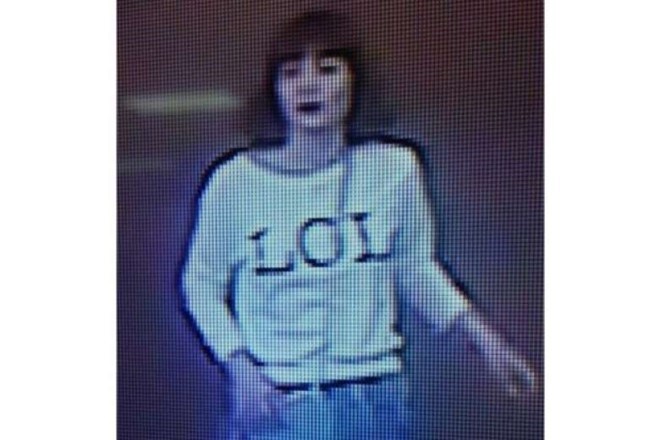 Hình ảnh nữ nghi phạm do camera an ninh tại sân bay ghi lại được.