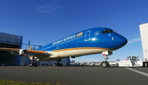  Việc bán rồi thuê lại các máy bay mới được kỳ vọng sẽ giúp giảm gánh nặng tài chính cho Vietnam Airlines.