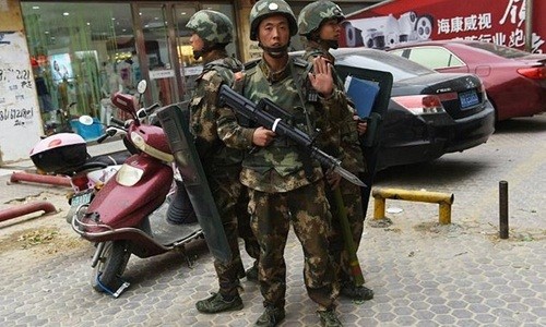 Dù Trung Quốc thắt chặt an ninh tại khu vực Tân Cương, tình trạng bất ổn vẫn tiếp diễn và chưa có dấu hiệu giảm bớt. 