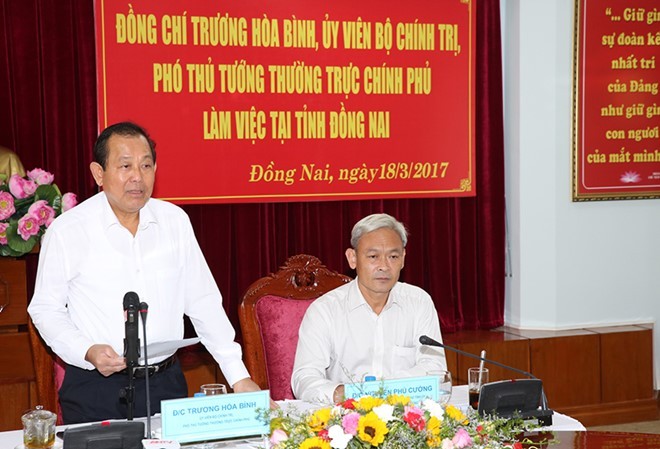 Phó thủ tướng Thường trực Trương Hoà Bình phát biểu tại buổi làm việc.