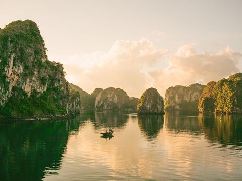 Du lịch Việt Nam chỉ rẻ hơn Campuchia và Singapore