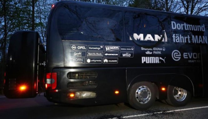 Xe buýt chở đội Dortmund khi xảy ra các vụ nổ.