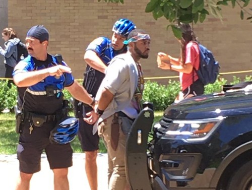 Cảnh sát bắt giữ nghi can đâm 4 sinh viên tại trường đại học Texas ở Austin.