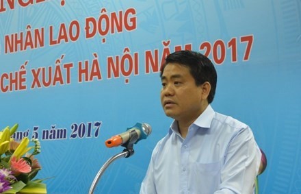 Chủ tịch Hà Nội trả lời các ý kiến tại buổi đối thoại