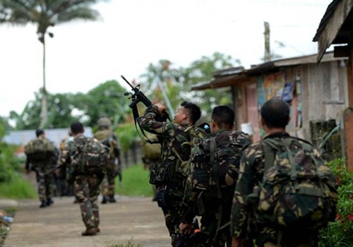 Binh sĩ quân đội Philippines tham gia chiến dịch tiêu diệt nhóm phiến quân Maute.