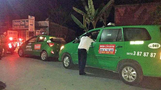 Tài xế hãng taxi Mai Linh vây bắt nghi phạm cướp taxi trong đêm.