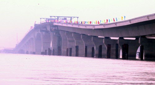 Cầu Tân Vũ - Lạch Huyện. Ảnh: Giang Chinh