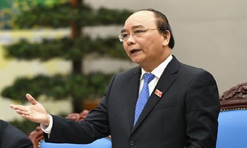  Thủ tướng Nguyễn Xuân Phúc lập Tổ tư vấn về kinh tế với sự tham gia của nhiều chuyên gia kinh tế hàng đầu trong nước, quốc tế. 