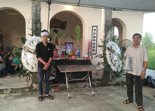  Tang lễ của Nguyễn Nho Thành (16 tuổi) ở nhà tang lễ nghĩa trang thôn Bảo Vệ. Ảnh: Phạm Dự