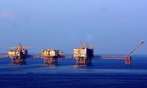  Việt Nam khẳng định khai thác dầu khí với Tây Ban Nha phụ thuộc vào lộ trình. Ảnh minh hoạ: TTXVN.