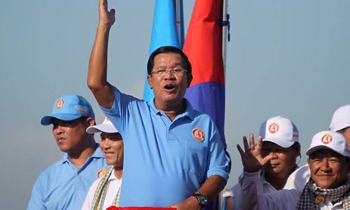 Thủ tướng Campuchia đưa ra hạn chót cho Lào rút quân vào tuần sau. Ảnh: Reuters.