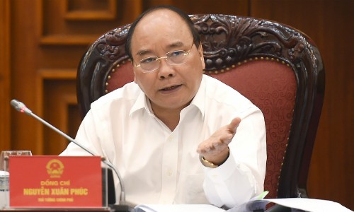 Thủ tướng Nguyễn Xuân Phúc yêu cầu các bộ, ngành, tập đoàn, tổng công ty nâng cao trấch nhiệm trong thực hiện các nhiệm vụ để đạt mục tiêu tăng trưởng. Ảnh: VGP