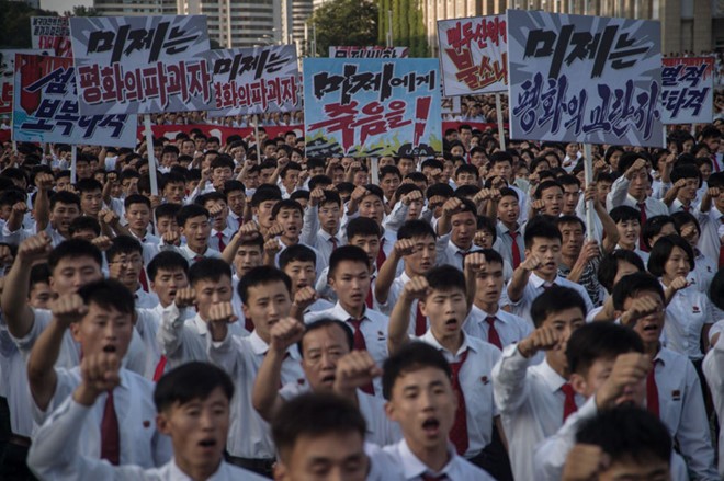 Người dân Triều Tiên trong cuộc biểu tình lớn ngày 9/8. Ảnh: Getty.