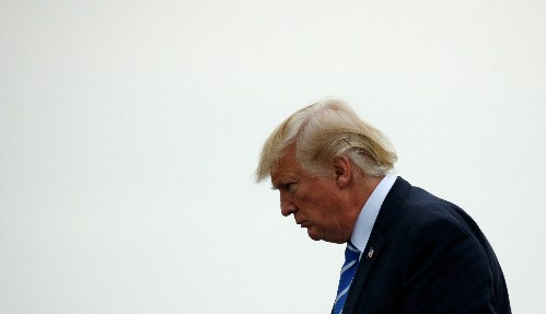 Tổng thống Mỹ Trump đối diện nhiều áp lực trong những tuần gần đây. Ảnh: Reuters.