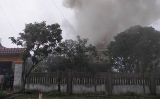 Hà Tĩnh: Nhà 2 tầng bốc cháy trong ngày cận Tết